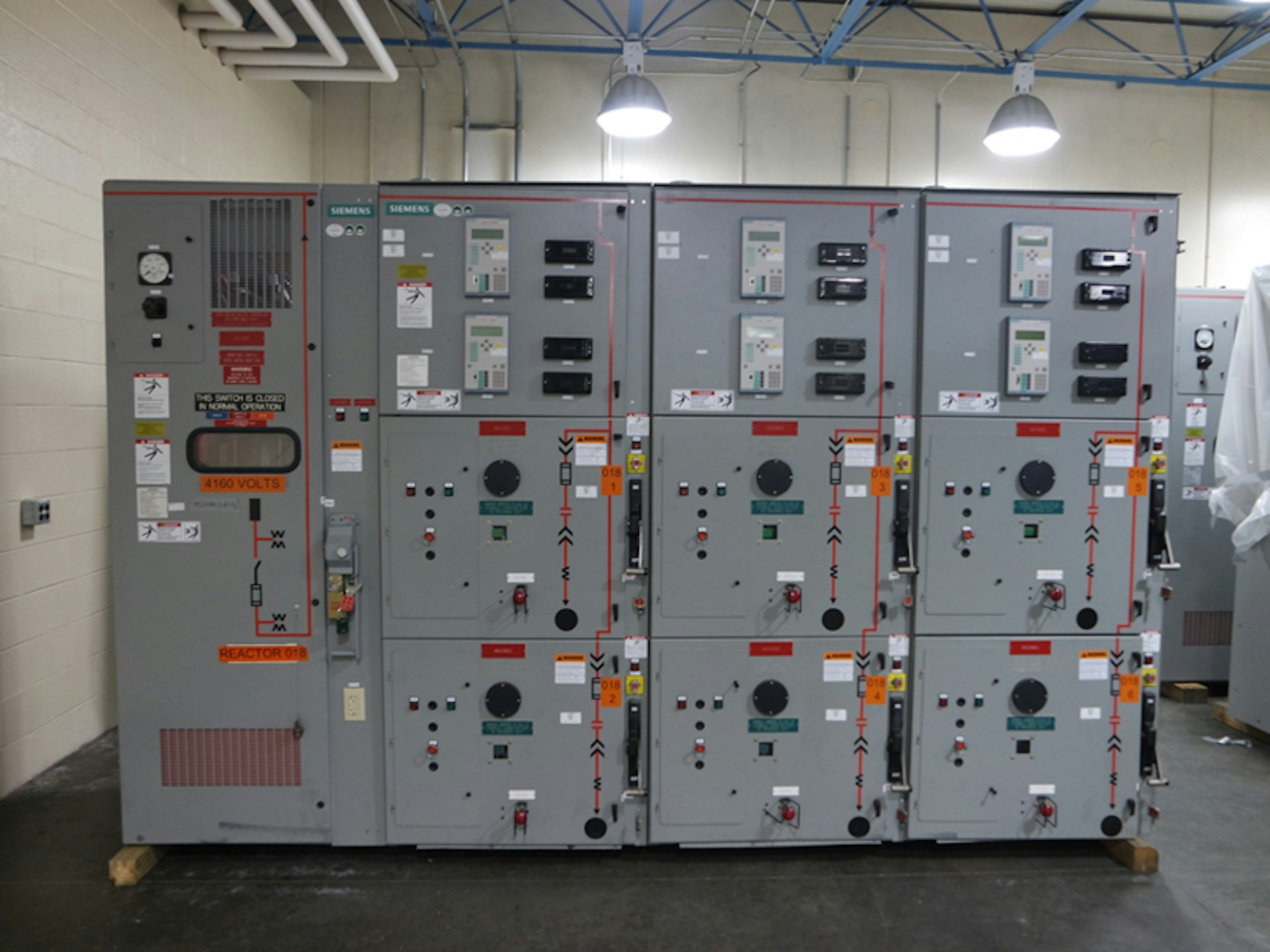 siemens-81000-series-medium-voltage-mcc-starters-and-cubicles-never